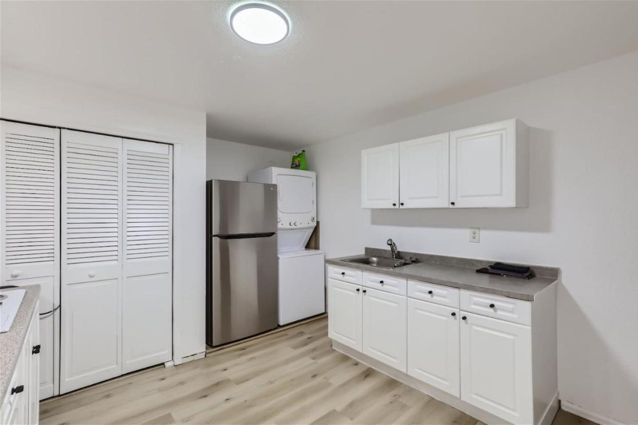 Casa vacanze 15-mins From Dia, Remodeled, Cozy Downstairs Unit
