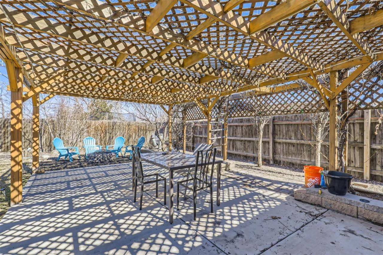 15-mins From Dia, Remodeled, Cozy Downstairs Unit Casa vacanze *